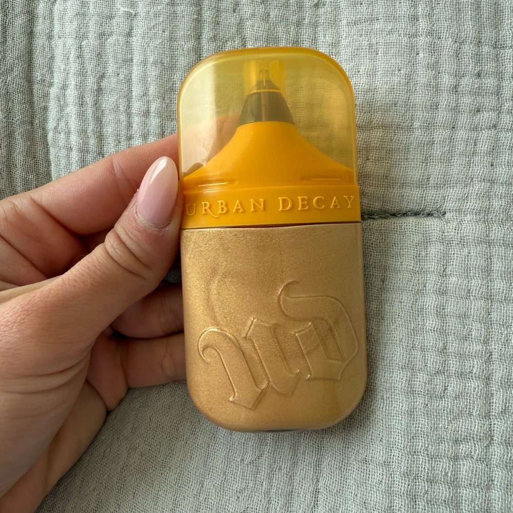 Urban Decay Face Luminizer in Golden Hour